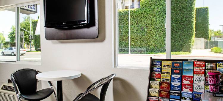 莫德斯托市区6号汽车旅馆(Modesto, CA - Downtown)图片