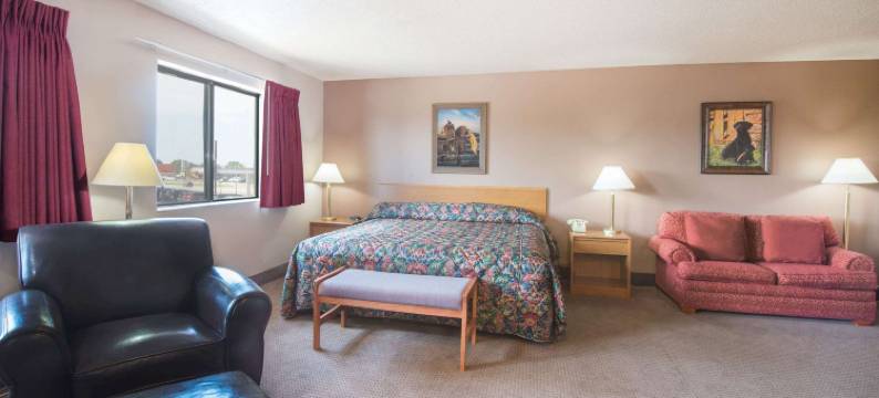 阿比林KS速8酒店(Super 8 by Wyndham Abilene KS)图片