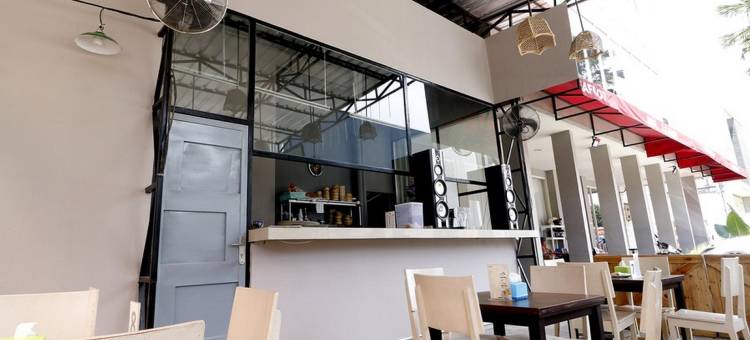 红多兹Plus酒店@卡布克商业区(RedDoorz Plus @ Kapuk Business Park)图片