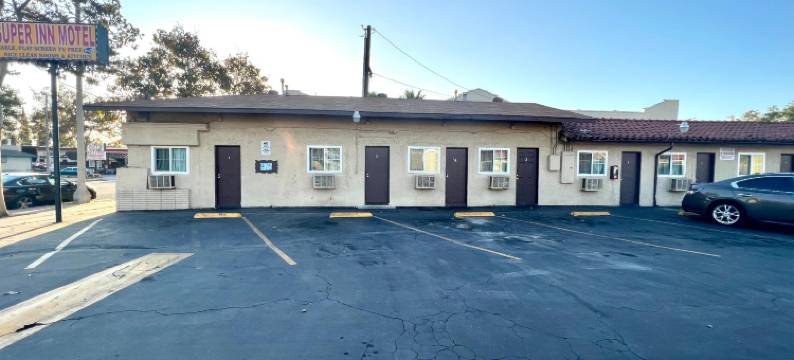 超级客栈(Super Inn)图片