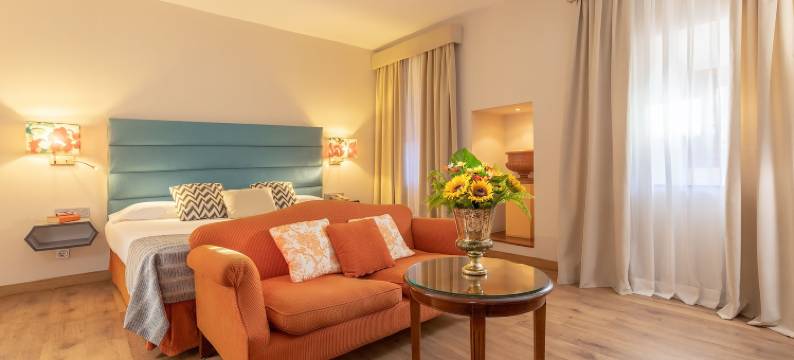 依赞特鲁希略酒店(Izan Trujillo)图片