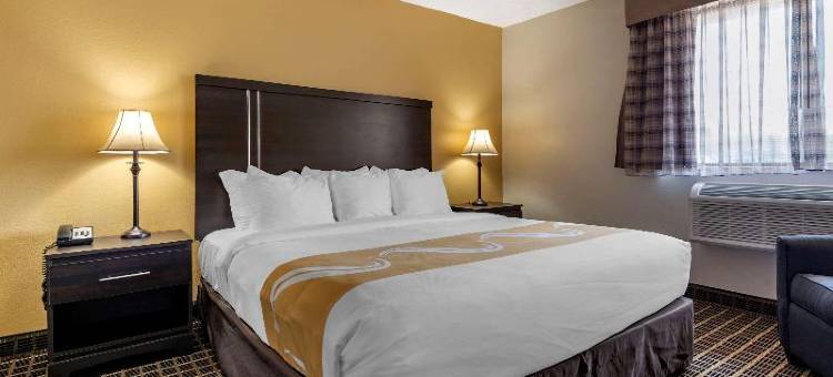 品质套房酒店(Quality Inn & Suites Warren)图片