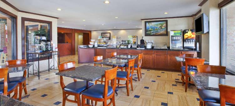 马歇尔凯艺酒店 - 近 I-69(Quality Inn Marshall Near I-69)图片