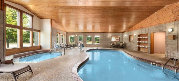 诺斯费尔德丽怡酒店(Country Inn & Suites by Radisson, Northfield, MN)图片