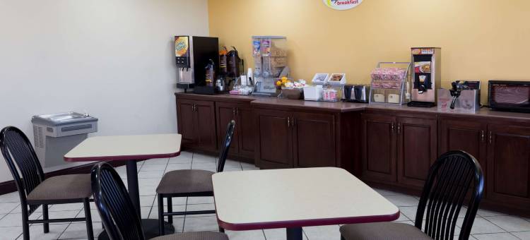 印第安纳速8酒店(Super 8 by Wyndham Indianola)图片