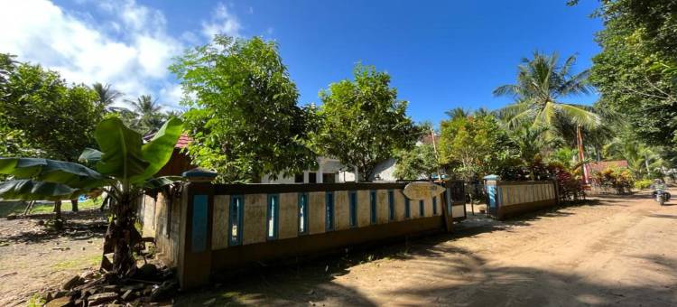OYO 96881831 斯里甘地红岛海滩民宿，靠近潘切尔海滩(Hotel O Homestay Srikandi Pulau Merah BeachNearPantai Pancer)图片