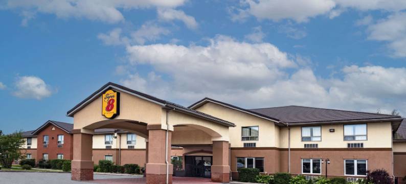 康沃尔速8酒店(Super 8 by Wyndham Cornwall on)图片