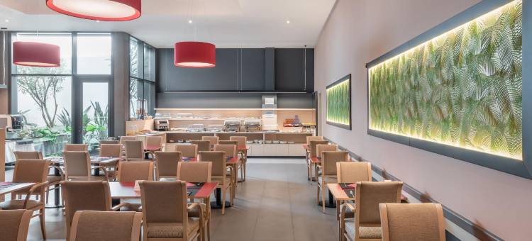 中央桑诺泰俱乐部酒店(Petit Palace Trencadis)图片