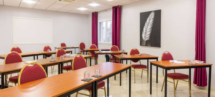 贝斯特韦斯特波城莱斯卡尔机场酒店& SPA(Best Western Hotel  Spa Pau Lescar Aeroport)图片