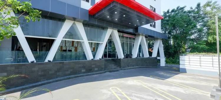 红多兹酒店公寓-近科洛马杜收费出口(RedDoorz Apartment Near Exit Toll Colomadu)图片