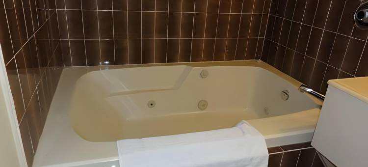 美德兰骑士酒店(Knights Inn - Park Villa Motel, Midland)图片