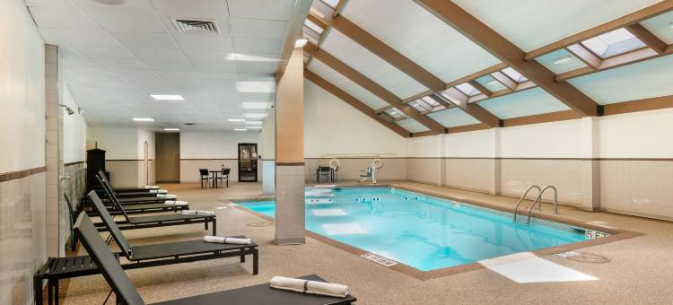Best Western Premier Kansas City Sports Complex Hotel图片