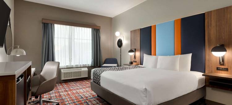 安尼斯顿牛津拉昆塔温德姆套房酒店(La Quinta Inn & Suites by Wyndham Oxford - Anniston)图片