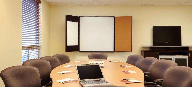 大草原戴斯酒店(Days Inn by Wyndham Grande Prairie)图片