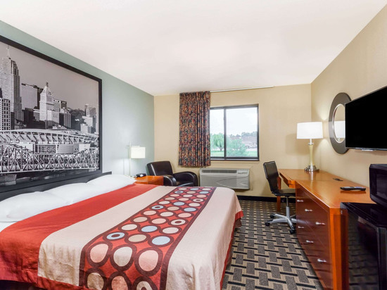 艾迪维尔-库塔瓦温德姆速8酒店