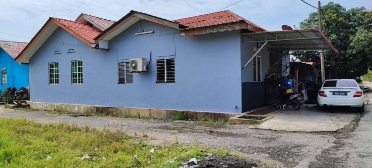 位于瓜拉吉赖的4卧室独栋房屋-186平方米|带2个独立浴室(wan homestay bukit sireh)图片