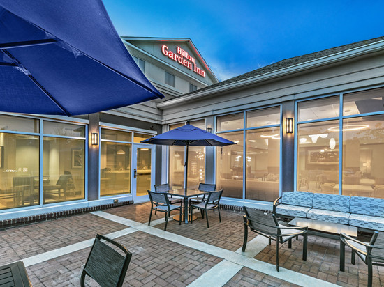 艾肯希尔顿花园客栈