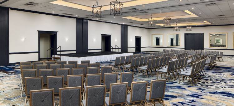 希尔顿安泊酒店-西棕榈滩中央(Embassy Suites by Hilton West Palm Beach Central)图片