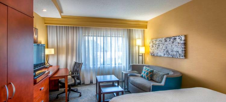 格林斯伯勒机场万怡酒店(Courtyard Greensboro Airport)图片