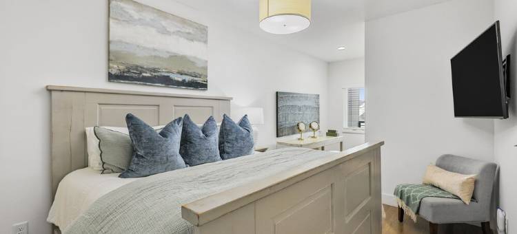 Free Night Deal! Downtown Luxury! Only 2MI to Broadway!4 of 5 Homes in A Row!图片