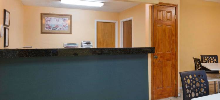 奇普利温德姆速8酒店(Super 8 by Wyndham Chipley)图片