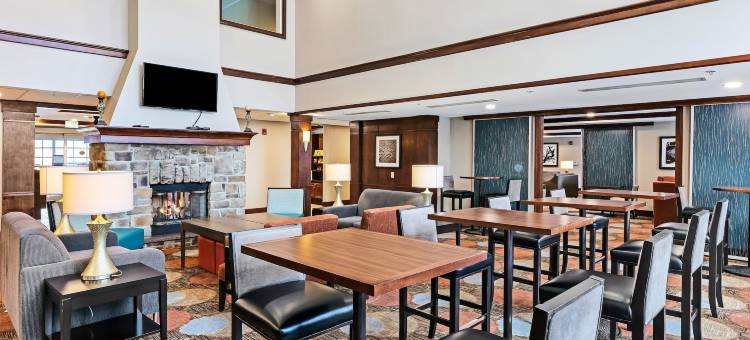 Staybridge Suites 费城吨。劳雷尔(Staybridge Suites Philadelphia-MT. Laurel)图片