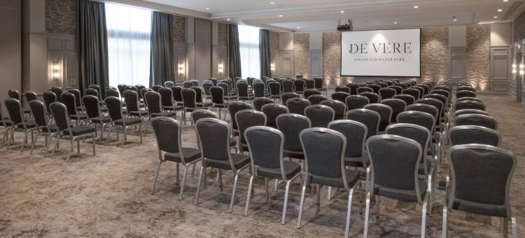 德威尔柯茨窝尔山水上乐园酒店(De Vere Cotswold Water Park)图片