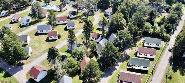 绿山墙平房之家(Green Gables Bungalow Court)图片