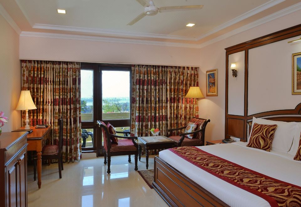 Noor-Us-Sabah PalaceHotel Overview