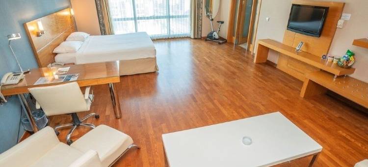 阿奈蒙西格利酒店(Anemon Kent Çiğli Otel)图片