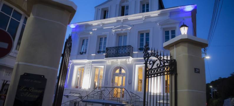 Logis 酒店拉邦纳德雷斯(Hotel de Charme la Bonne Adresse - Logis de France)图片