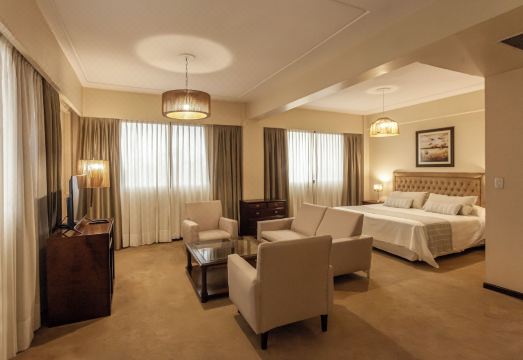 Hotel Catalinas Tucuman Hotel Overview