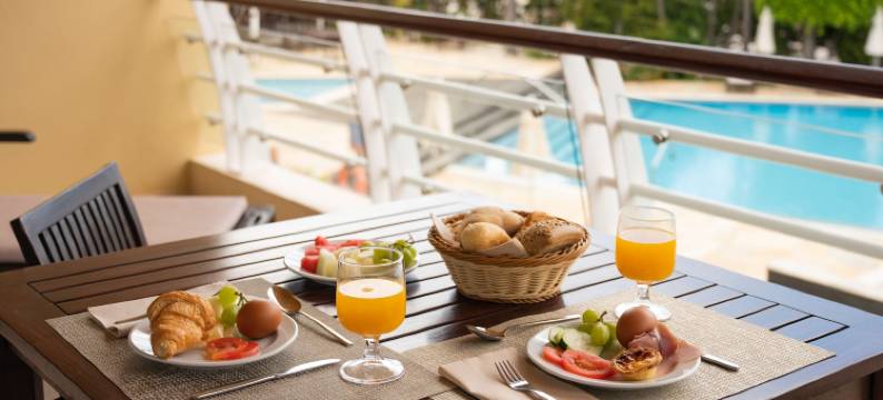 维拉卢兹(Vila Luz)图片