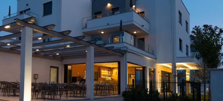 彭塔布鲁公寓酒店(Aparthotel Punta Blu - Pool & Spa)图片