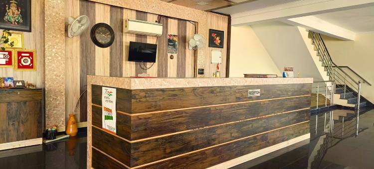 白屋乡村旅馆(White House Country Inn By ShriGo Hotels)图片