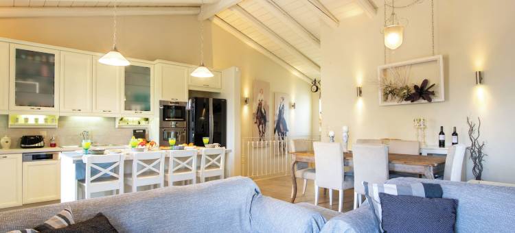 科孚度假村的拉卡萨塞迪奇(La Casa Sedici by Corfu Escapes)图片