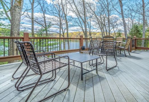 Seek A Sunset Hotel Overview