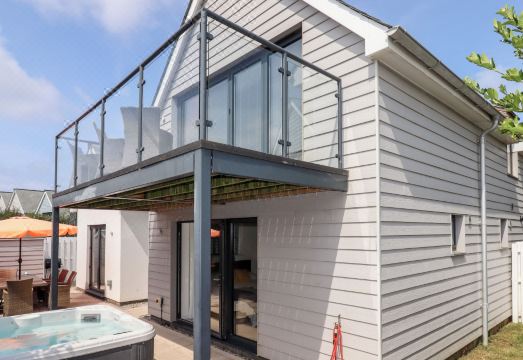 Pebble Ridge View Hotel Overview