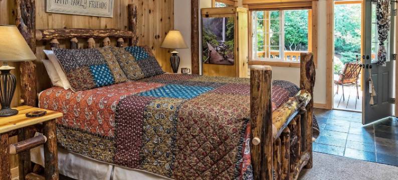 卡森岭豪华小屋旅馆(Carson Ridge Luxury Cabins)图片