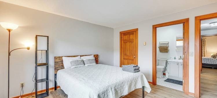 林肯公寓距离Loon Mountain 2英里，并带有阳台！(Lincoln Apartment w/ Balcony: 2 Mi to Loon Mtn!)图片