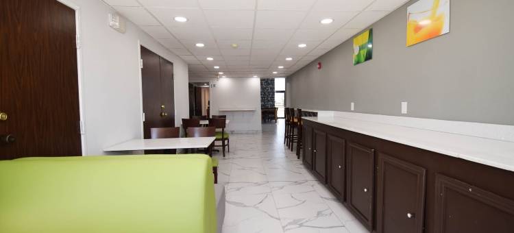 萨尔弗斯普林斯凯艺套房酒店(Quality Inn & Suites Sulphur Springs)图片