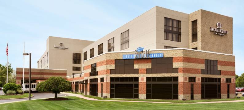 哈特福布拉德利机场希尔顿逸林酒店(DoubleTree by Hilton Hartford - Bradley Airport)图片