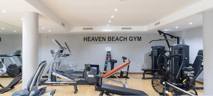 Bright apartment front of beach. Guadalmansa Beach图片