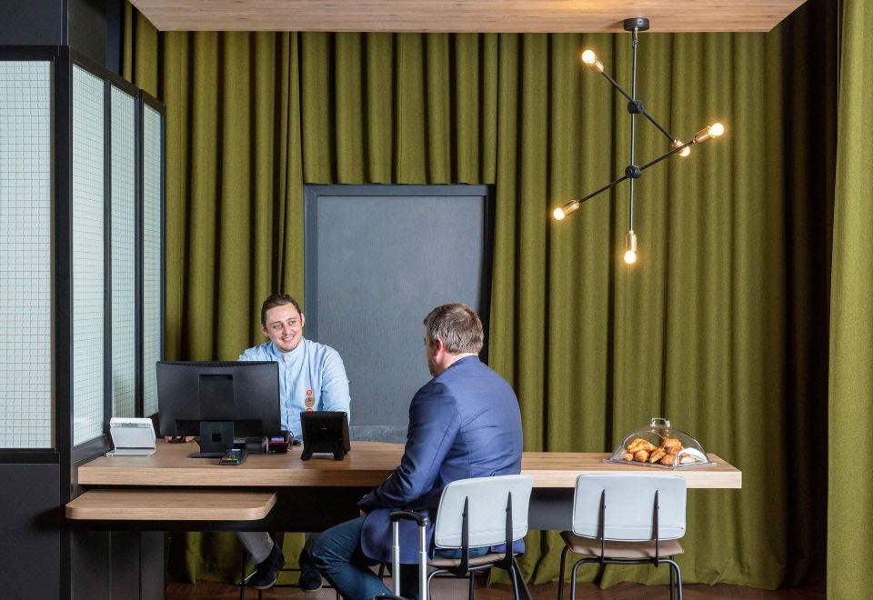 Aparthotel Adagio Access Palaiseau Saclay Hotel Overview