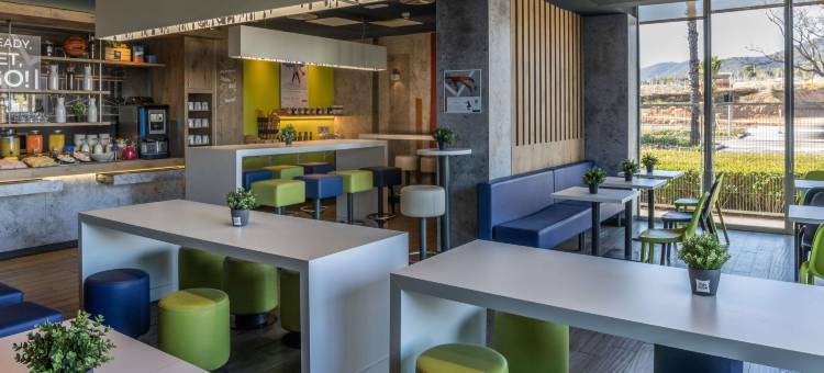 宜必思快捷巴塞罗那维拉德塞斯机场酒店(Ibis Budget Aeropuerto Barcelona Viladecans)图片