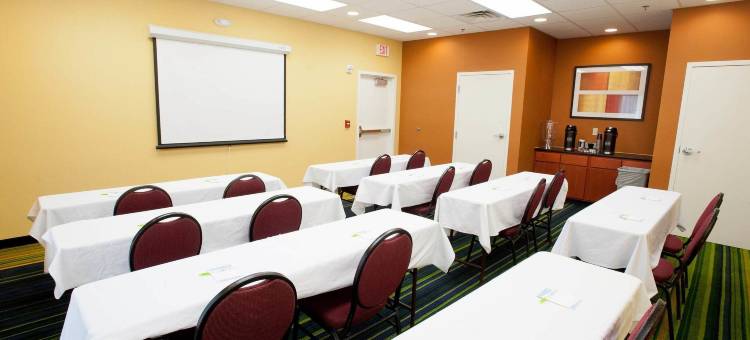 威奇托东丽怡酒店(Country Inn & Suites by Radisson, Wichita East, KS)图片