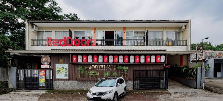 红多兹酒店-近茂物出口(RedDoorz Near Exit Toll Bogor)图片