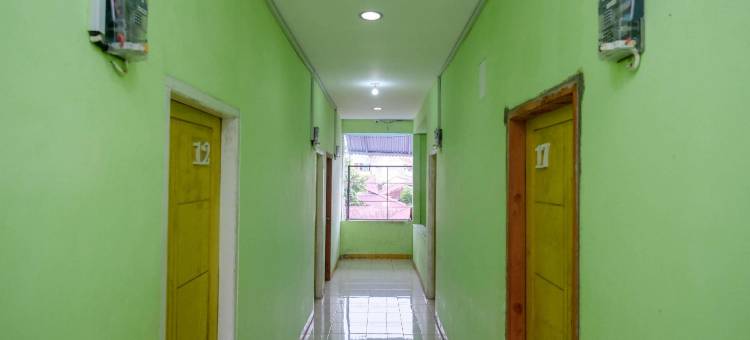 红多兹酒店-近玛纳多波里特克尼克(RedDoorz Near Politeknik Manado)图片