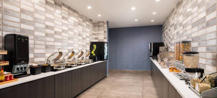 查塔努加市中心/南部拉昆塔温德姆酒店及套房(La Quinta Inn & Suites by Wyndham Chattanooga Downtown/South)图片