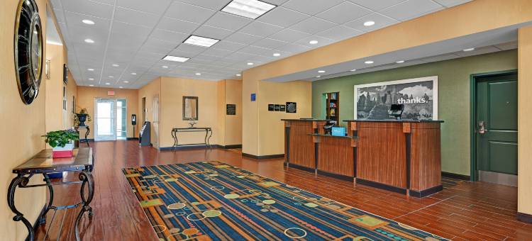 戴明欢朋酒店(Hampton Inn Deming)图片